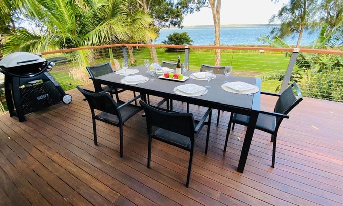 Halekulani House | Absolute lakefront house - enjoy the sunrise
