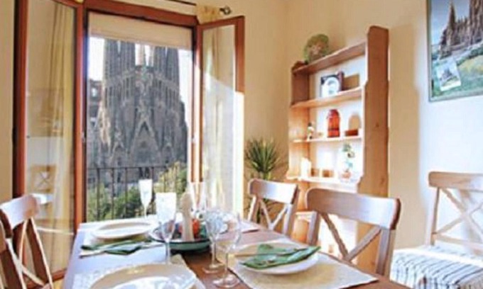 La Sagrada Familia Apartment | ABSOLUTE SAGRADA FAMILIA 4/Superior/