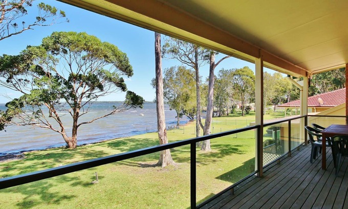 St. Georges Basin House | Absolute Waterfront - Belle Escapes Jervis Bay