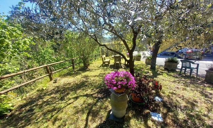 Pignone Apartment | Accogliente Appartamento Situato Nelle Verdi Colline a 9 km Dalle 5 Terre