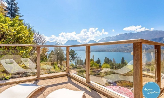 Rovagny House | Acmé - villa with panoramic lake view.