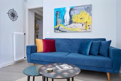 Anafiotika Apartment | Acropolis 2BD Private Entrance Apt