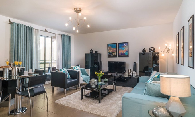 Thiers Apartment | Adele - Elegant with modern styling VRBO