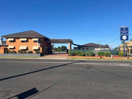 Narrabri Hotel | Adelong Motel