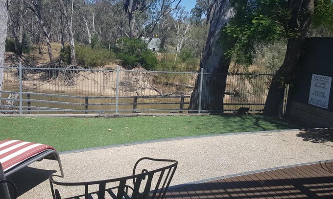 Echuca Apartment | Adelphi Apartment 6 Riverview 2 BDRM, 1BDRM or 6A King Studio Riverview both with balconies