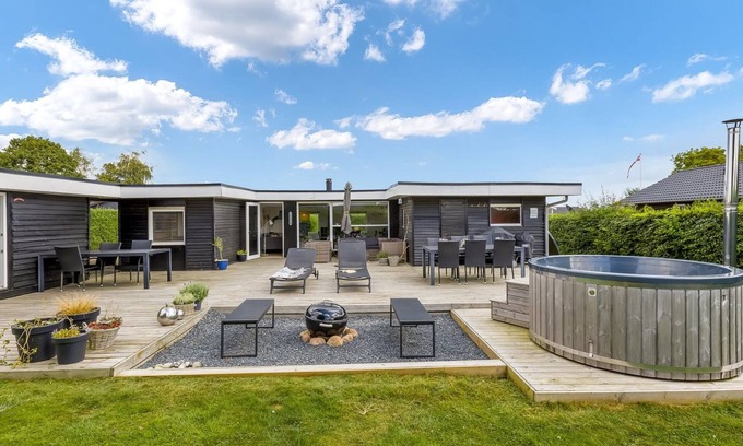 Hejlsminde Strand House | "Adia" - 500m from the sea by Interhome
