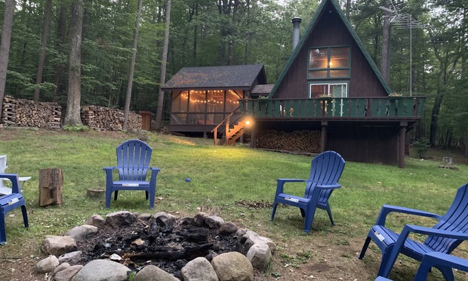 Jay House | Adirondack A-frame Cabin across from Lake