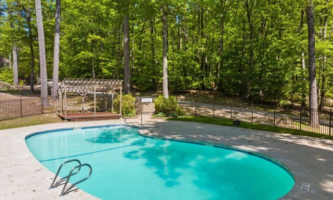 North Conway House | Adjacent abode near the White Mountains Perfect for Large Groups