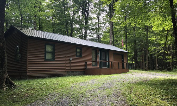 Croghan House | ADK Retreat w/Kayaks, Direct Snowmobiling&ATV Trails, Hiking, Swimming, WiFi