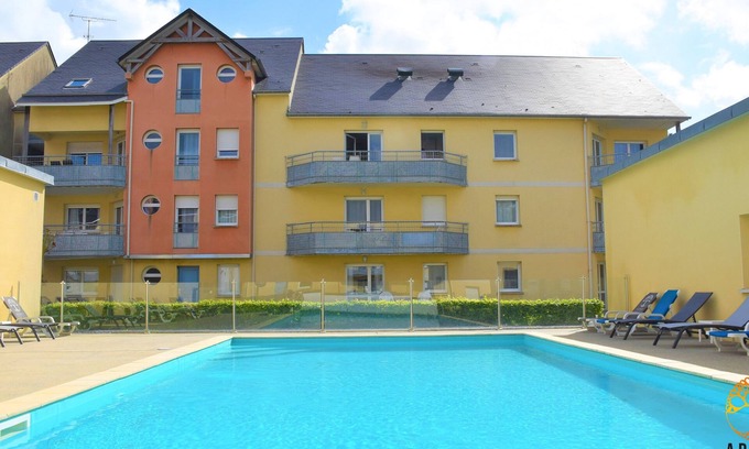 Grandcamp-Maisy House | Adonis Grandcamp - Les Isles de Sola