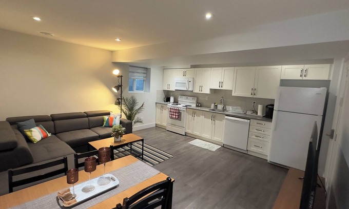 Willoughby House | Adorable 2 Bedroom Suite in Willoughby, Langley