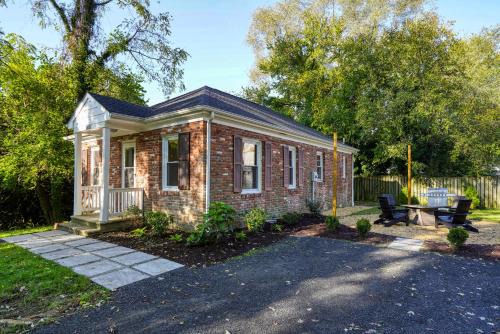 Queen Anne House | Adorable 2-bedroom bungalow near Easton, Denton