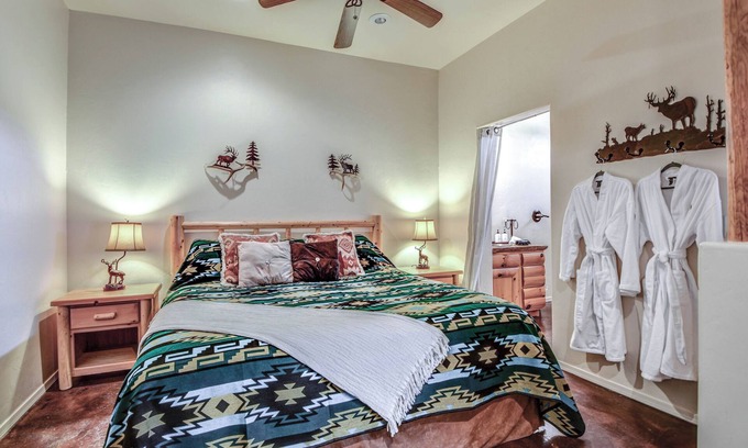 Casa Grande House | Adorable Casita with private entry and porch. Enjoy the Sonoran Desert Serenity.
