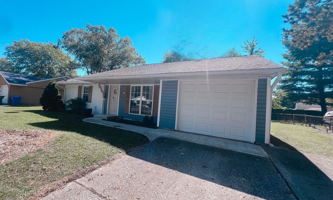 Kokomo House | Adorable Home Close to Everything!
