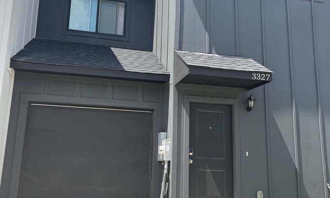 Forest Hill House | Adorable, new 1-bedroom casita in Fort Worth!