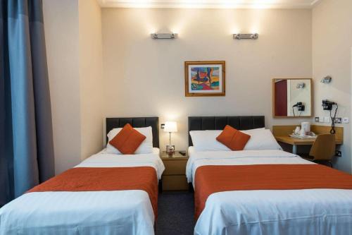 Hammersmith Broadway Hotel | Adria Hotel