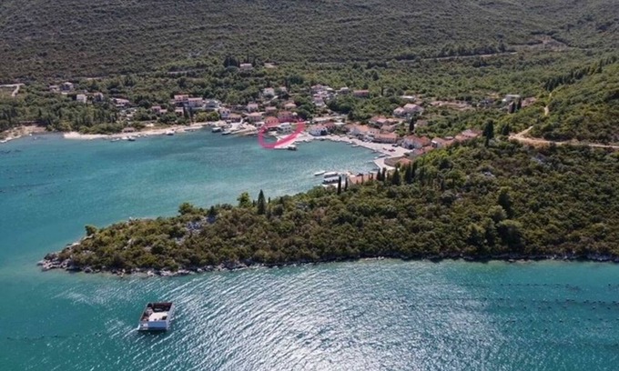 Hodilje House | Adriatic Gem: Waterfront home Private Beach & Garden in Serene village near Ston