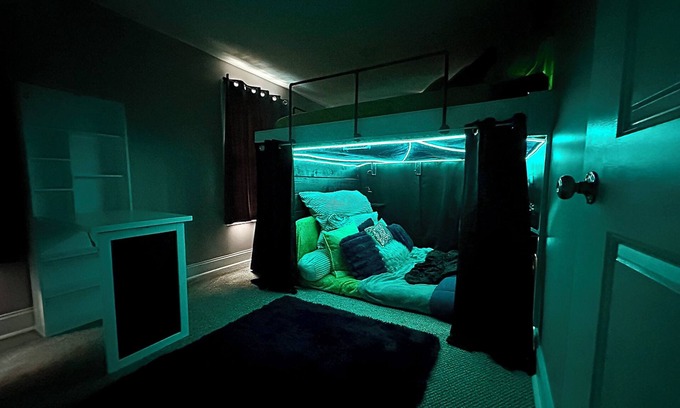Putnam Apartment | Adult Playhouse Pardise W/Firepit, Loft Bed & Hidden Door