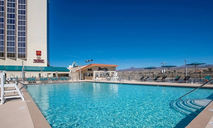 Laughlin Hotel | Adventure Awaits! 4 Spacious Units, Casino, Pool, Game Room, Nearby Riverwalk!