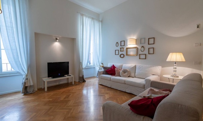 Verona City Centre Apartment | ADVERONA FLAT- VERONA JOURNEYS IN THE CITY CENTRE WITH PARKING