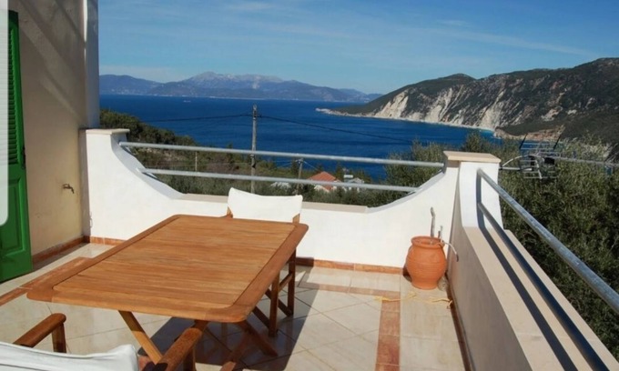 Platrithias House | AFALES VILLA & STUDIOS ΝΕW ΚΟLLIERI -NORTH ΙTACA