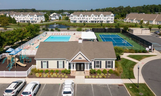 Rehoboth Beach Condo | AFFORDABLE & ADORABLE- POOL,TENNIS,FITNESS COMMTY, BIKE/WALK TO BEACH/BOARDS