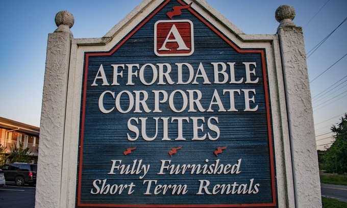 Hollins Hotel | Affordable Corporate Suites - Florist Road
