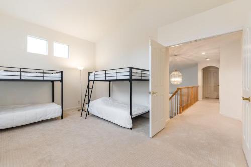 Sunshine Gardens Hostel | Affordable Dorm SSF