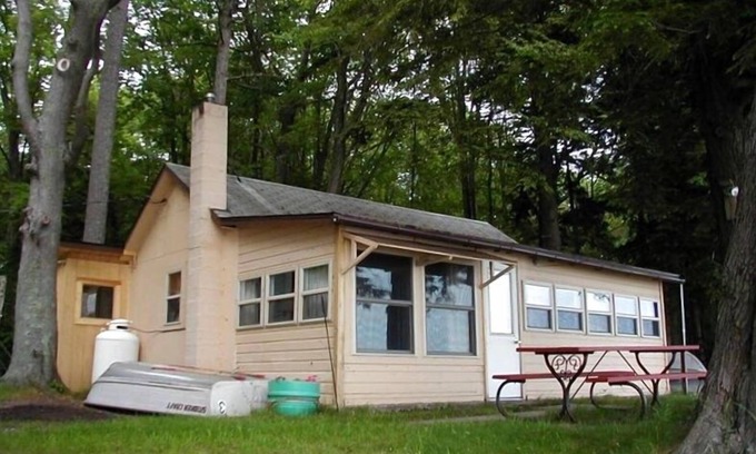 Honor Cabin | Affordable Family Fun on the Platte Lakes Van Hammen Cottage #1
