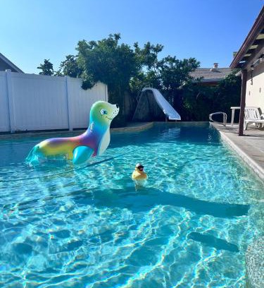 Clairemont Mesa East House | Affordable Private Room with Pool Access and Free Parking Near Zoo and Beaches