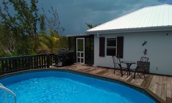 Leeward Settlement Cottage | Affordable Vacation in Turks and Caicos