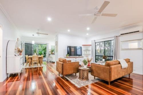 Agnes Water House | Agnes Bliss - Stunning, Central Four-Bedroom Beach House in Sunny Agnes Water