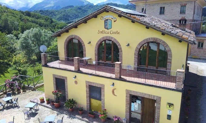 Montefortino House | Agriturismo Antica Corte
