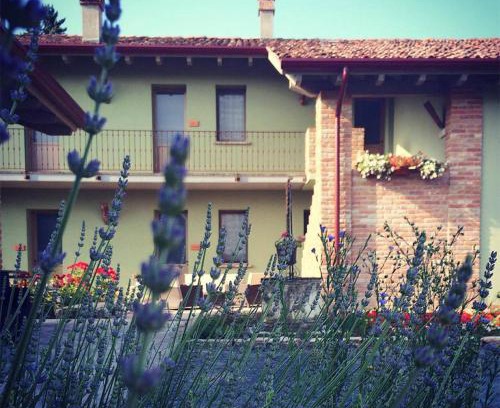 Monticelli d'Ongina House | Agriturismo Bassanine