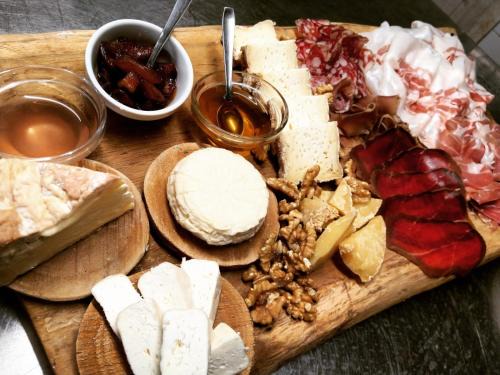 Carro House | Agriturismo di Charme e Ristorante Stallato Il Filo di Paglia