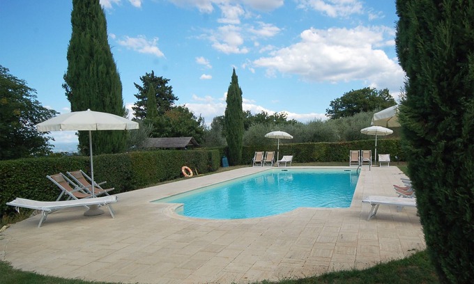 San Macario In Monte Apartment | Agriturismo for 4 with a shared pool, by a village
