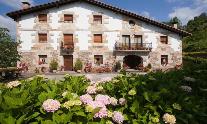 Antzuola House | Agroturismo Ibarre