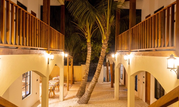 Fulhadhoo Bed & Breakfast | Ahiva Village