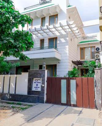 DLF City House | Ahuja Residency Cyber City I