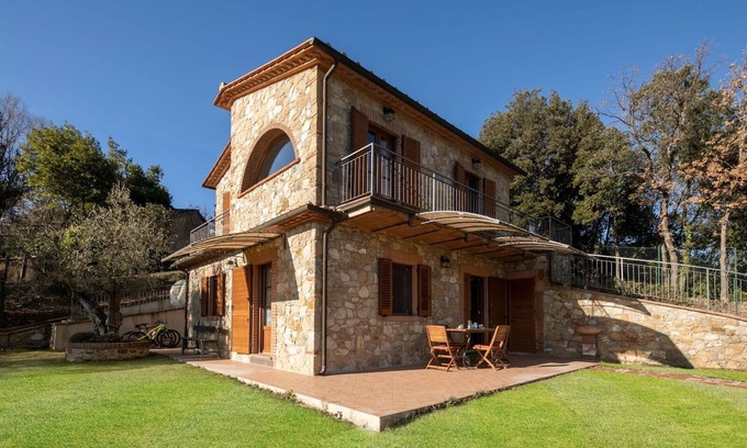 Montecatini Val di Cecina Villa | Aia Masotta in Montecatini Val di Cecina , Toscana