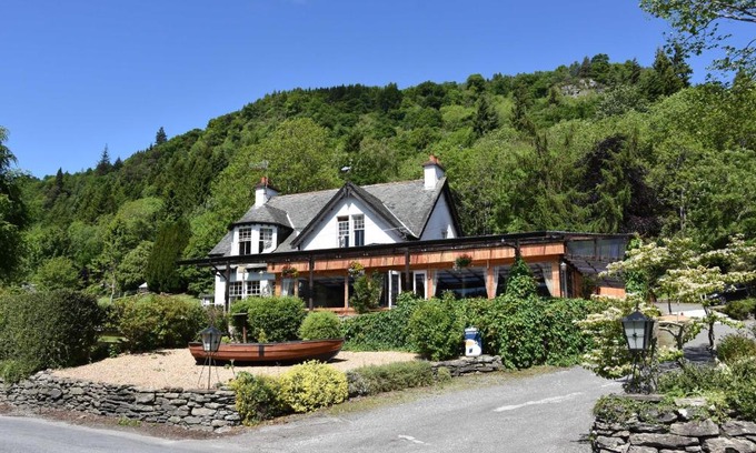Weem Hotel | Ailean Chraggan