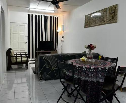 Batu Gajah House | Aileen Homestay Swimming Pool