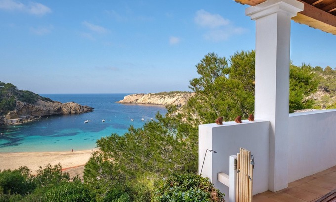 Cala Vadella Villa | Air Conditioned Holiday Home with Sea View near Cala Vadella, Wi-Fi