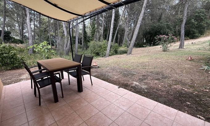 Pont Royal House | Air-conditioned 3-bed house with wave pool access, Pont Royal Estate
