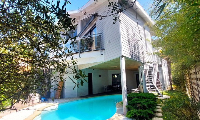 Royan Villa | Air-conditioned architect-designed villa with swimming pool in the Royan park district.