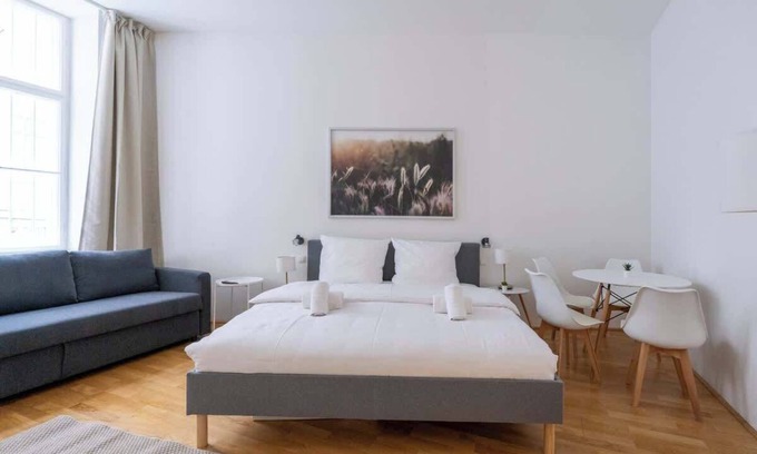 Mariahilf Apartment | Air conditioning | 575 Mbit/s WiFi | Self check-in