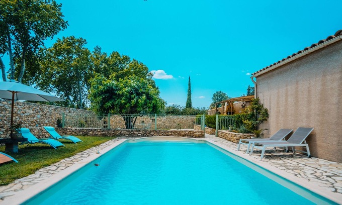 Arpaillargues-et-Aureillac Apartment | Air-conditioned cottage with swimming pool at the gates of Uzès