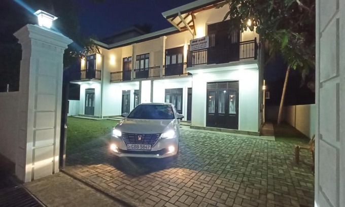 Seeduwa - Katunayake Apartment | Air Green Hotel
