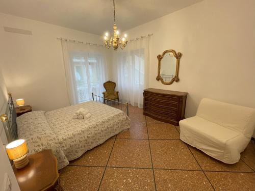 Alassio Apartment | Airaldi8 - Trilocale nel budello ampio e soleggiato 50 m dal mare