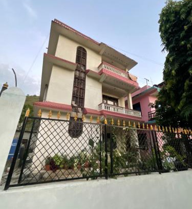 Kathmandu Valley House | Airport Inn